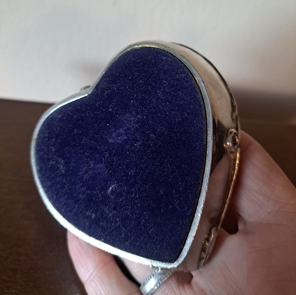 Vtg Silver Plated Godinger Silver 1992 Heart Shaped Ring Holder Floral Print - Picture 5 of 6
